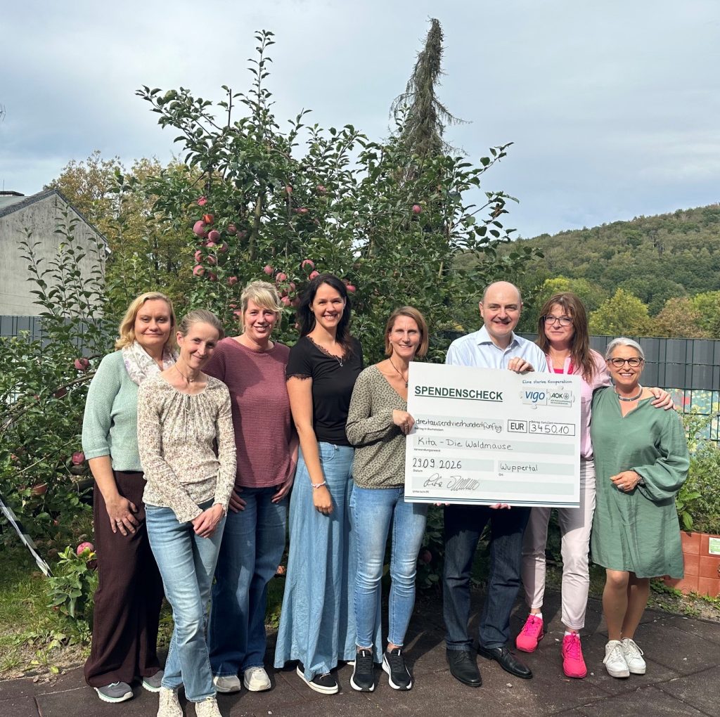 vigo-CHARITY: 3.450,10 Euro für die Kita „Die Waldmäuse“ im Bergischen Land
